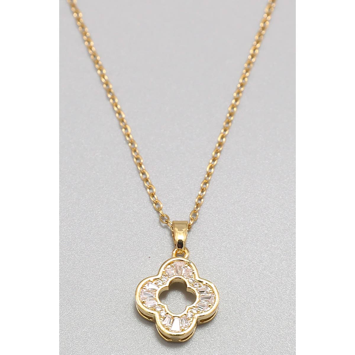 CLOVER NECKLACE