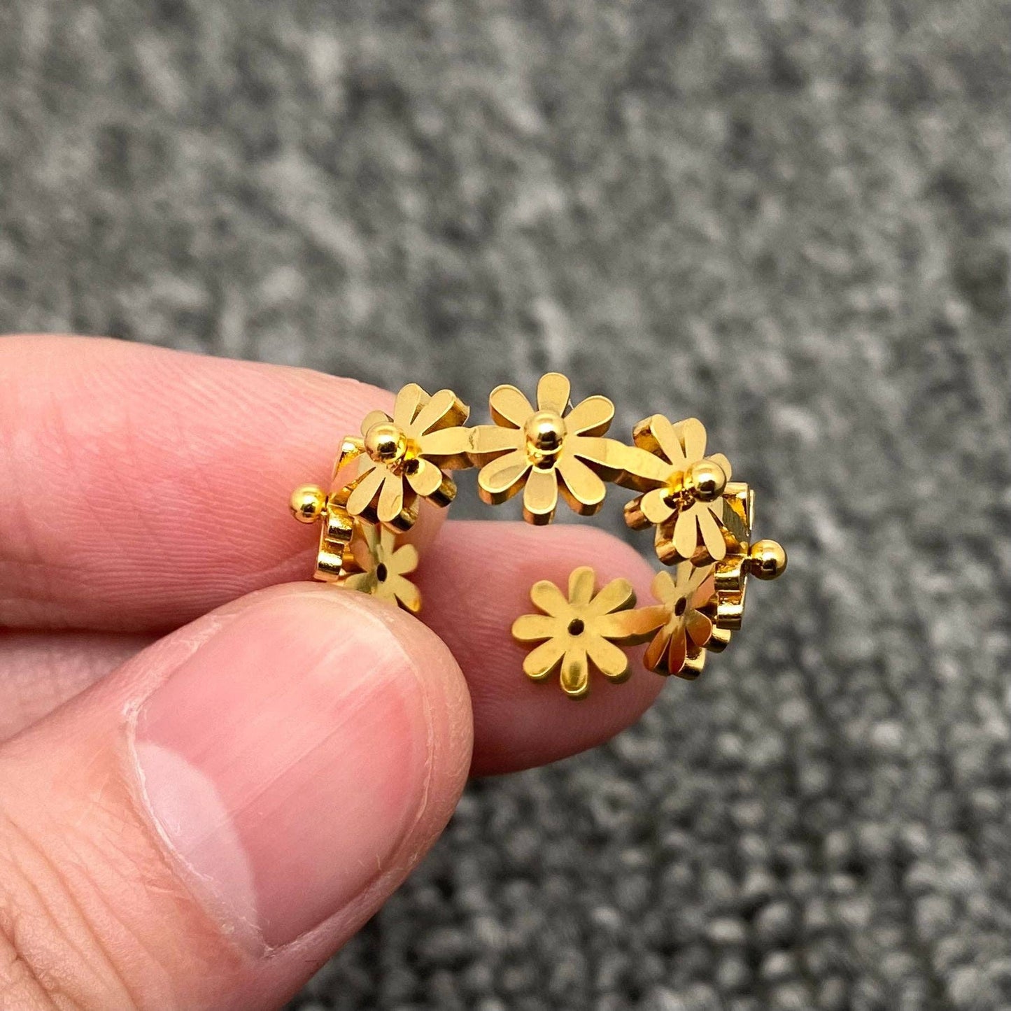 Daisy Flower Adjustable Ring