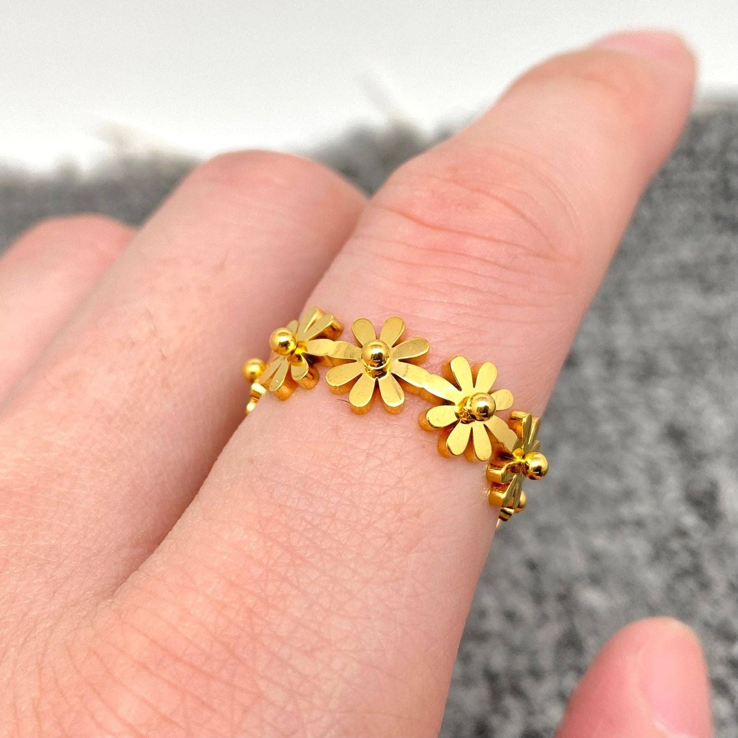 Daisy Flower Adjustable Ring
